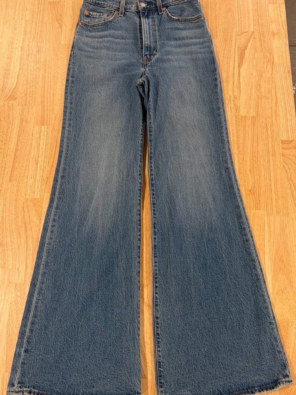 Levi’s Ribcage Wide-Leg Women’s Jeans